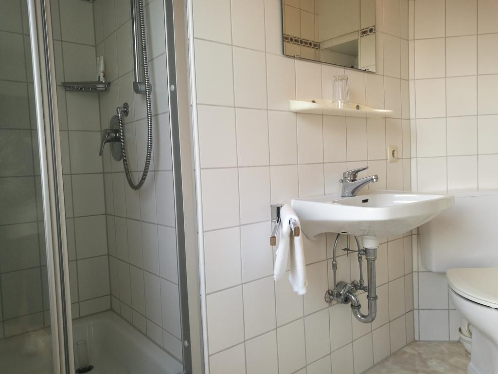 Pension Und Restaurant Reck Aulendorf Eksteriør billede