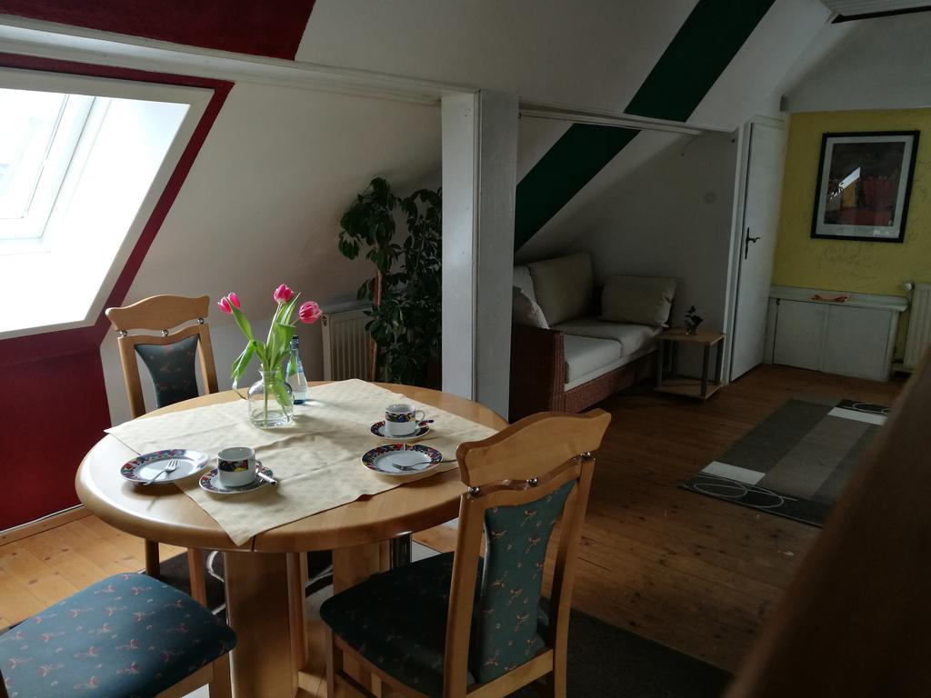 Pension Und Restaurant Reck Aulendorf Eksteriør billede