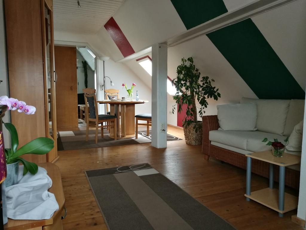 Pension Und Restaurant Reck Aulendorf Eksteriør billede