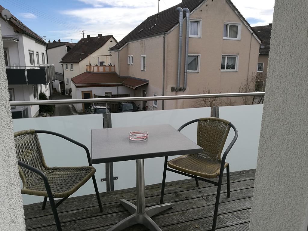 Pension Und Restaurant Reck Aulendorf Eksteriør billede