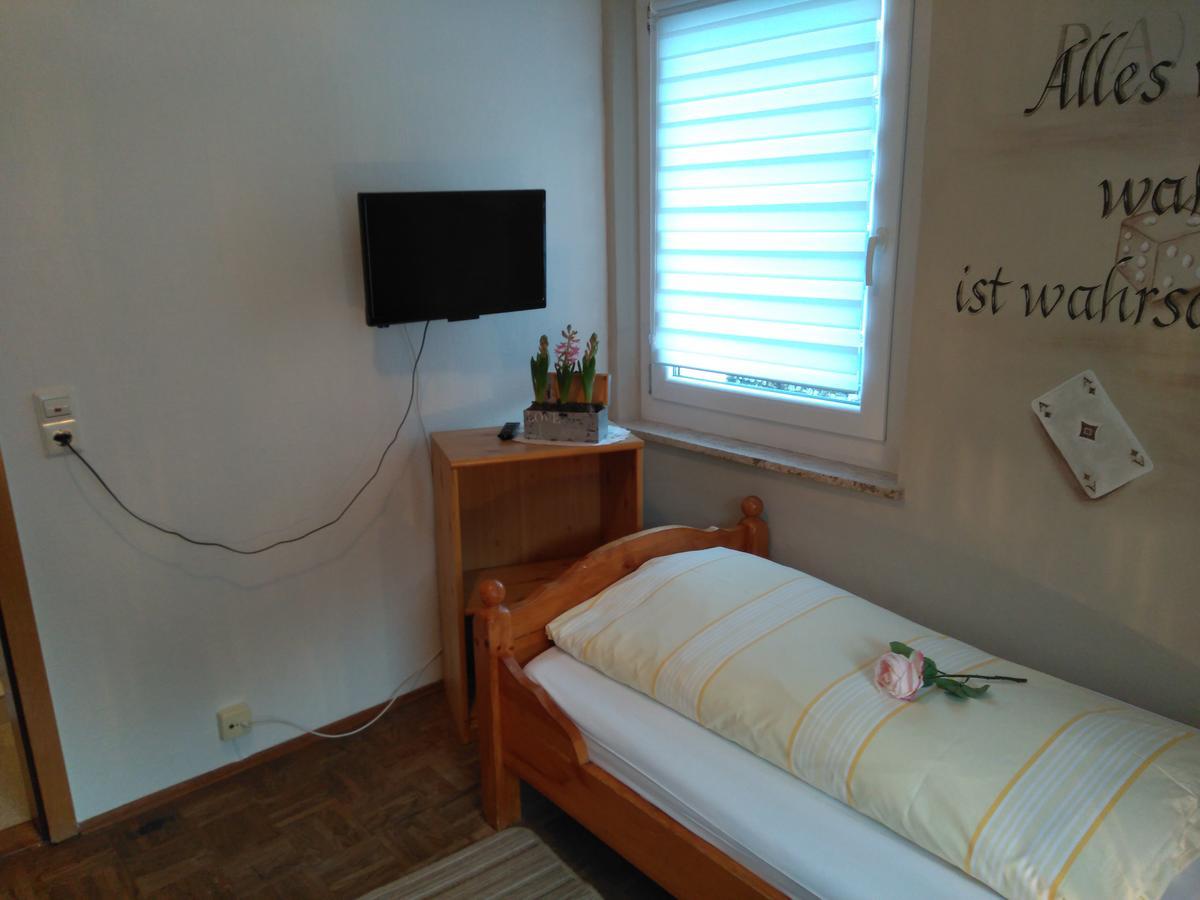 Pension Und Restaurant Reck Aulendorf Eksteriør billede